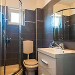 2 Bedroom Amazing In Апартаменты Сутиван